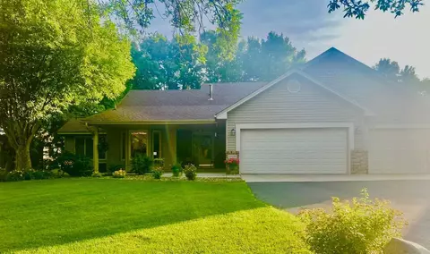 10044 Highview Ct, Champlin, MN 55316