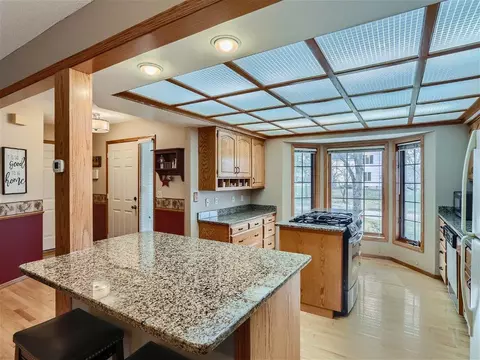 10044 Highview Ct, Champlin, MN 55316 photo 11