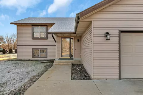 5768 Spruce St, Saint Cloud, MN 56303