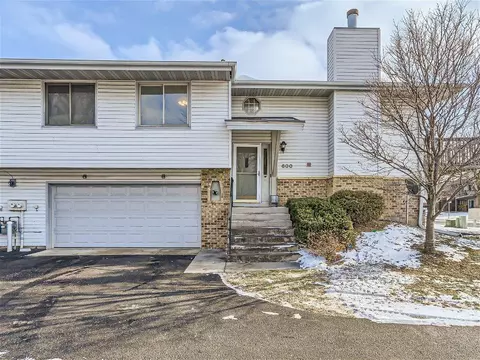 600 E 143rd St, Burnsville, MN 55337