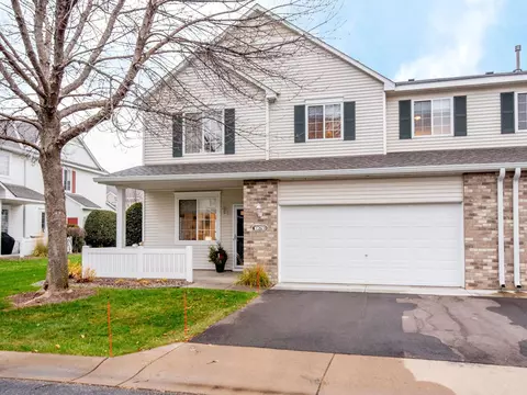 10879 Oak Grove Cir #D, Woodbury, MN 55129