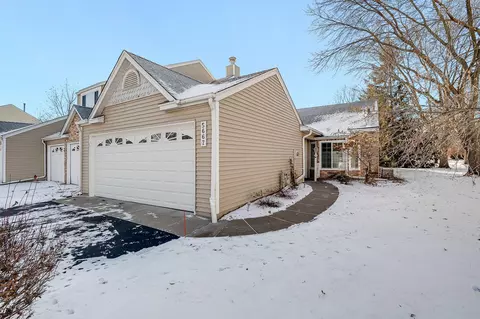 5667 Donegal Ct, Shoreview, MN 55126