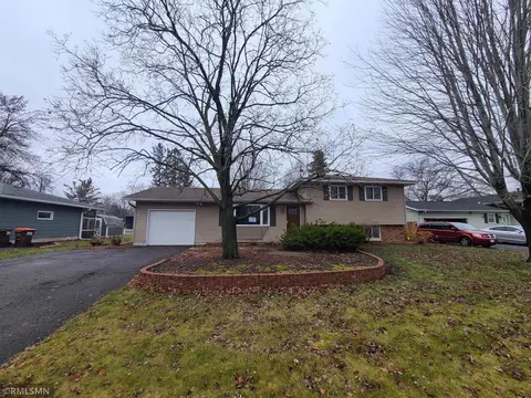 1355 18th St W, Hastings, MN 55033