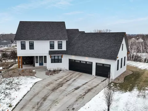1031 Alta Ave N, North Hudson, WI 54016