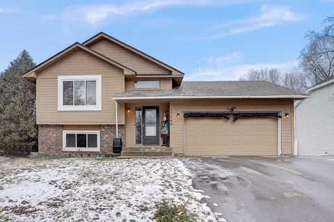17060 Jonquil Ave, Lakeville, MN 55044