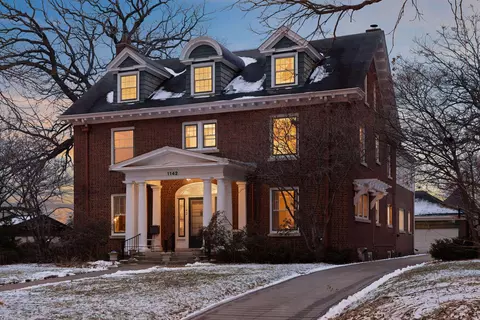 1142 Summit Ave, Saint Paul, MN 55105