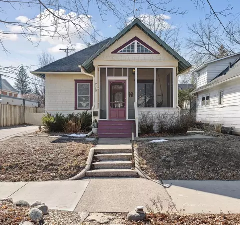 715 W 40th St, Minneapolis, MN 55409