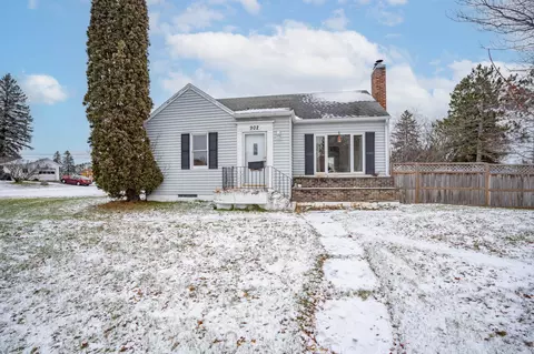 902 27th St, Cloquet, MN 55720
