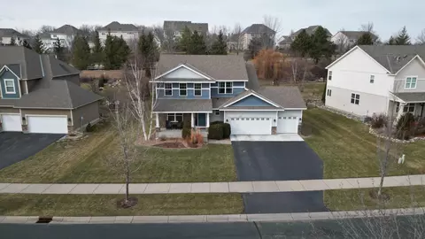 2450 Heron Ln, Victoria, MN 55386