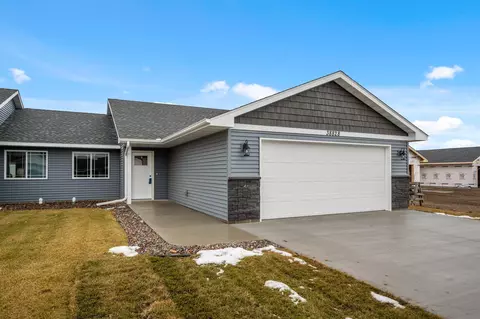 38828 Maple Ct, North Branch, MN 55056