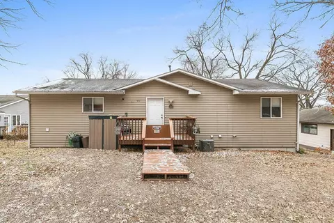 911 8th St NE, Little Falls, MN 56345