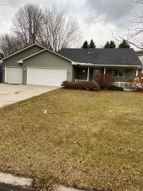 9279 Jeffery Ave S, Cottage Grove, MN 55016