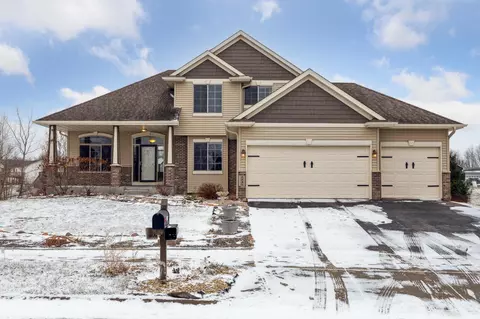 2245 11th Ave SE, Cambridge, MN 55008
