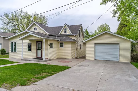 517 Lincoln Ave, Crookston, MN 56716