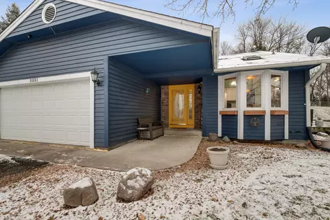 5221 W 144th St, Savage, MN 55378