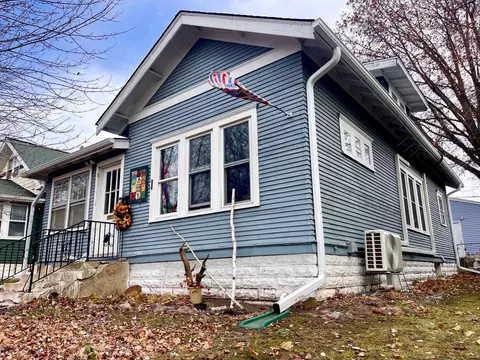 3430 Irving Ave N, Minneapolis, MN 55412