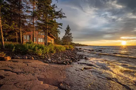 446 Old North Shore Rd, Two Harbors, MN 55616