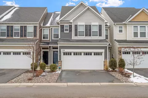 738 Maggie Way, Chanhassen, MN 55317