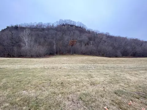 2559 Clubhouse Dr, Lake City, MN 55041