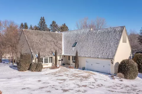 18785 11th Ave N, Plymouth, MN 55447