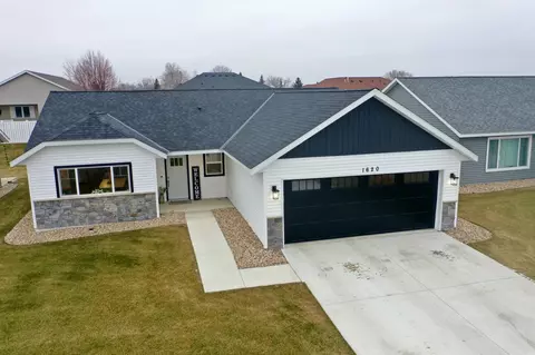 1620 18th Ave NW, Willmar, MN 56201
