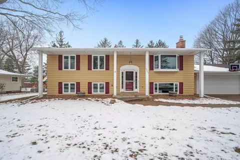 3443 Churchill St, Shoreview, MN 55126