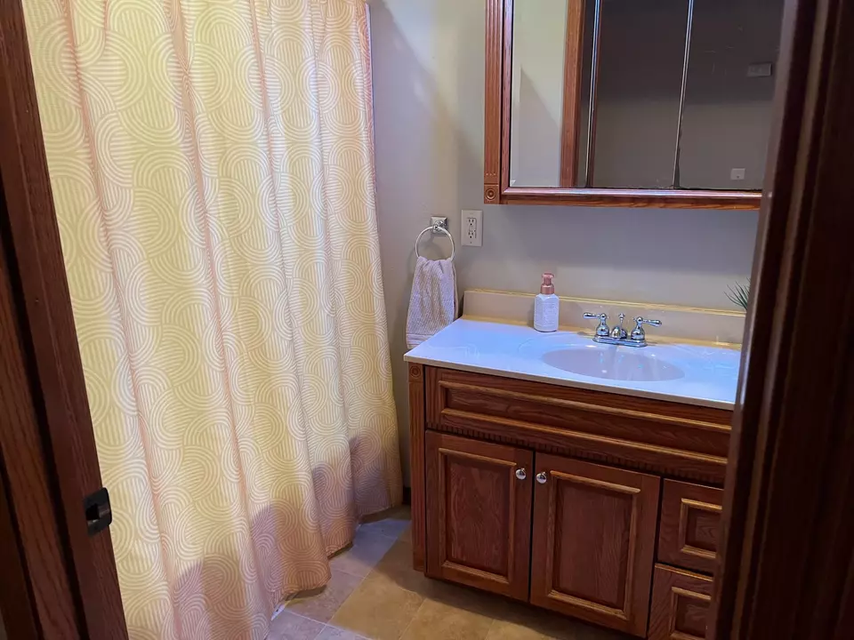  811 S Prairie Ave, Fairmont, MN 56031 photo 21