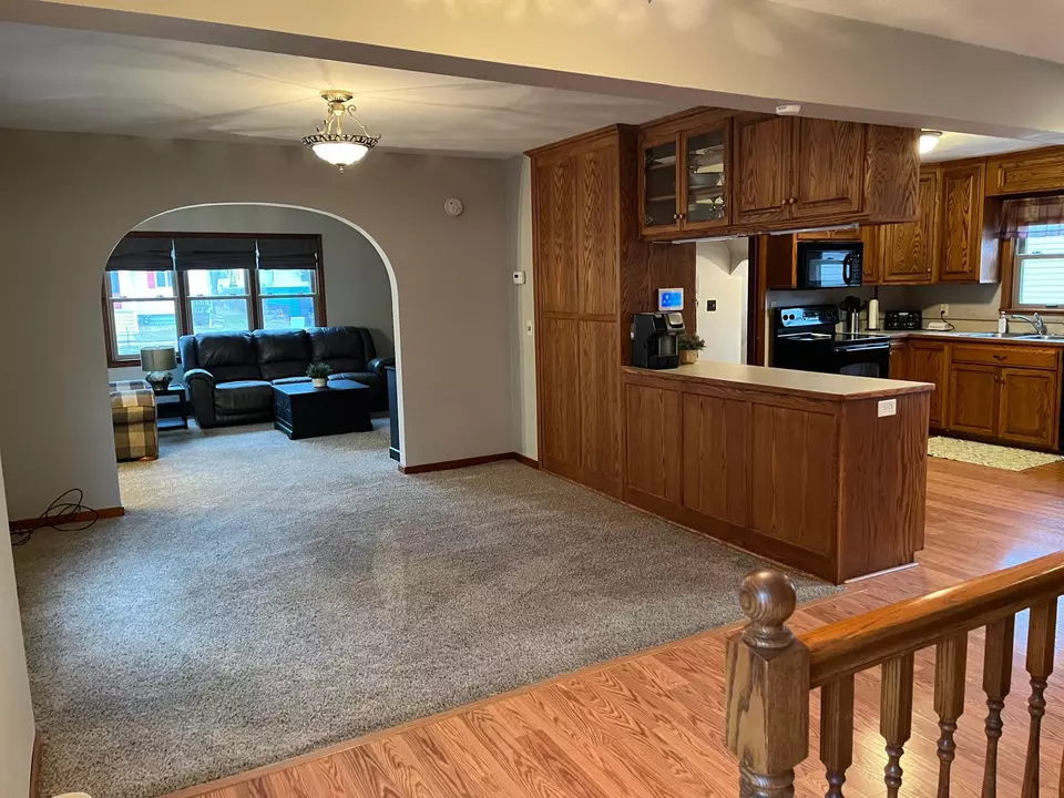  811 S Prairie Ave, Fairmont, MN 56031 photo 8