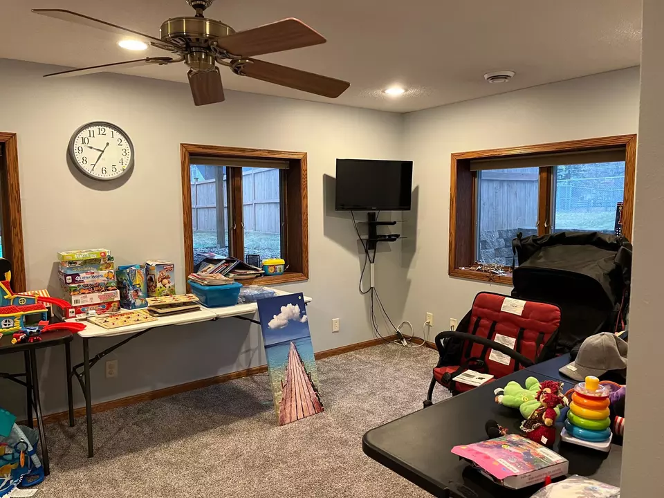  811 S Prairie Ave, Fairmont, MN 56031 photo 38