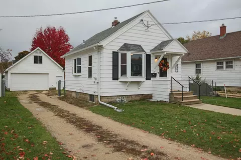 827 9th Ave SE, Rochester, MN 55904