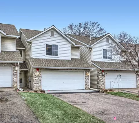 412 Pleasant Ln, Chaska, MN 55318
