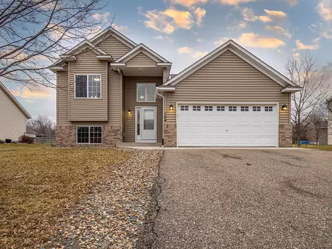 104 Dresden Ln, Waverly, MN 55390
