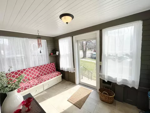Bedroom - 122 N Oconnell Ave, Springfield, MN 56087 photo 1 of 11