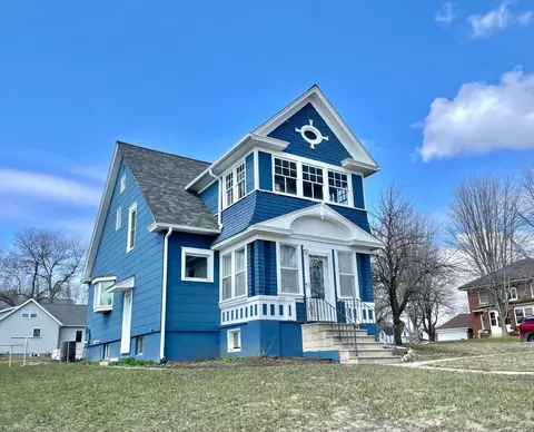 122 N Oconnell Ave, Springfield, MN 56087
