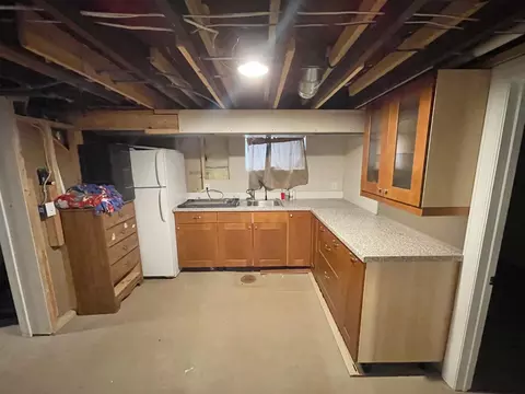 Kitchen - 122 N Oconnell Ave, Springfield, MN 56087 photo 11 of 12