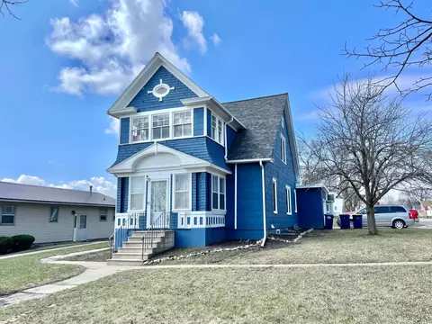 Exterior - 122 N Oconnell Ave, Springfield, MN 56087 photo 2 of 6