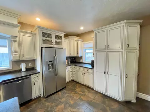 Kitchen - 122 N Oconnell Ave, Springfield, MN 56087 photo 8 of 12