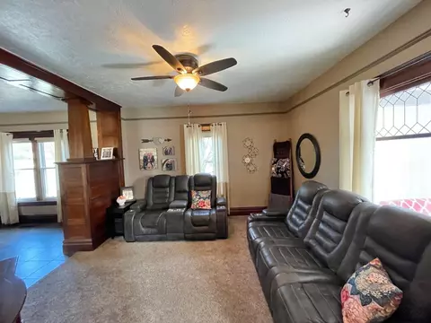 Living - 122 N Oconnell Ave, Springfield, MN 56087 photo 4 of 6