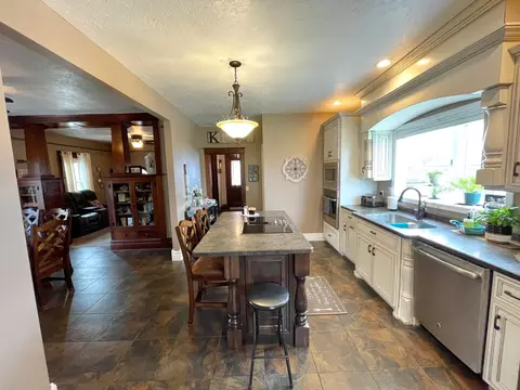 Kitchen - 122 N Oconnell Ave, Springfield, MN 56087 photo 6 of 12