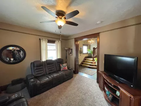 Living - 122 N Oconnell Ave, Springfield, MN 56087 photo 6 of 6