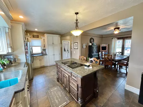 Kitchen - 122 N Oconnell Ave, Springfield, MN 56087 photo 3 of 12