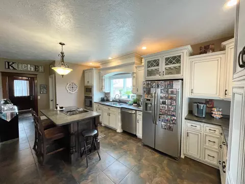 Kitchen - 122 N Oconnell Ave, Springfield, MN 56087 photo 9 of 12