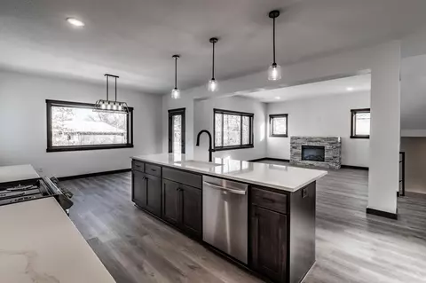 Kitchen - 2202 Orchid Ln S, Saint Cloud, MN 56301 photo 7 of 8