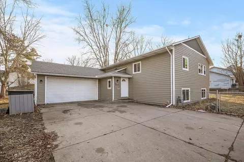 2416 1st Ave E, North Saint Paul, MN 55109