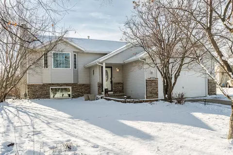 2710 60th St NW, Rochester, MN 55901