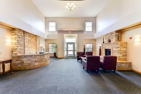 2103 Silver Bell Rd #206, Eagan, MN 55122