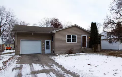 502 Merriam Ave S, Thief River Falls, MN 56701