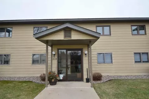 2114 Village Dr #223, Red Wing, MN 55066
