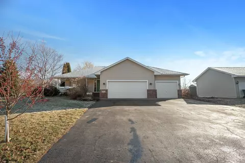 8734 Troy Marquette Ln, Monticello, MN 55362