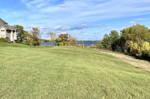 2677 Pristine Bay Ct NW, Alexandria, MN 56308